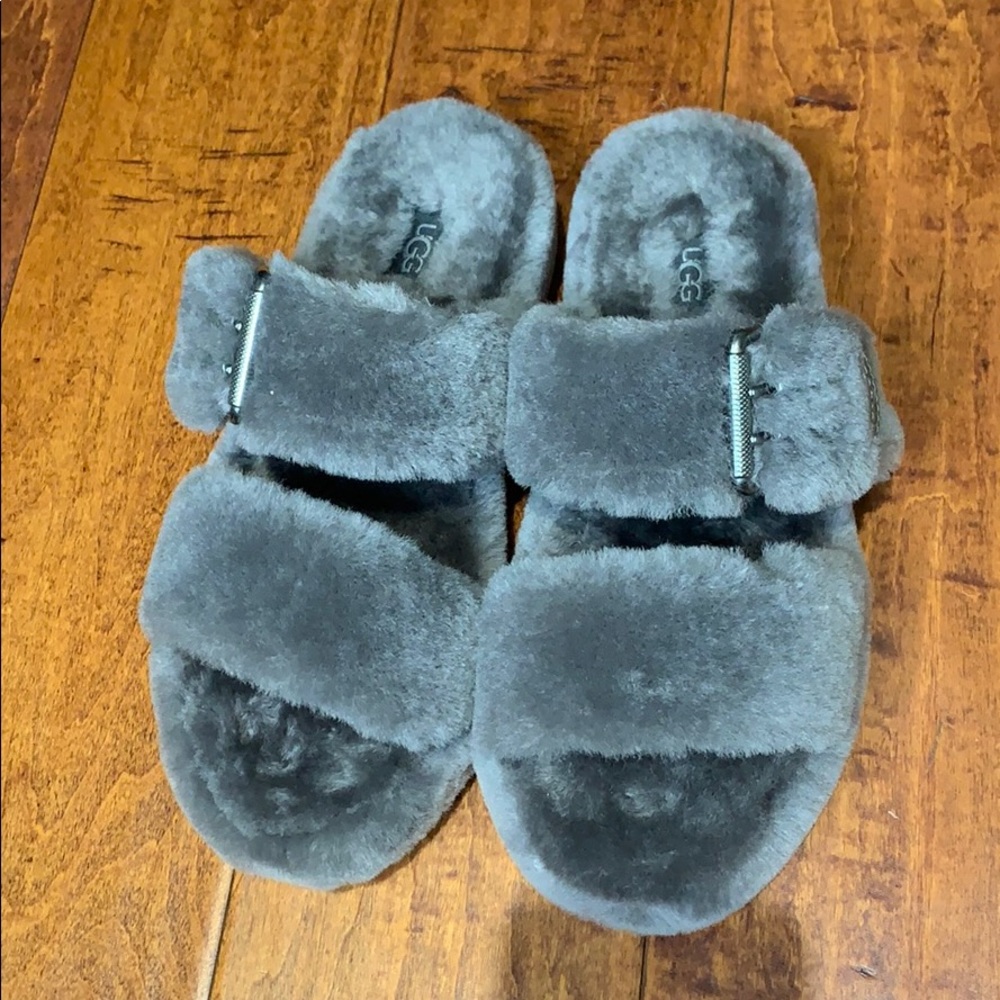 UGG Fuzzy Slippers - Picture 3 of 10